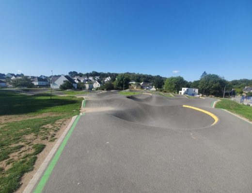Pumptrack et terrain multisport – Baud
